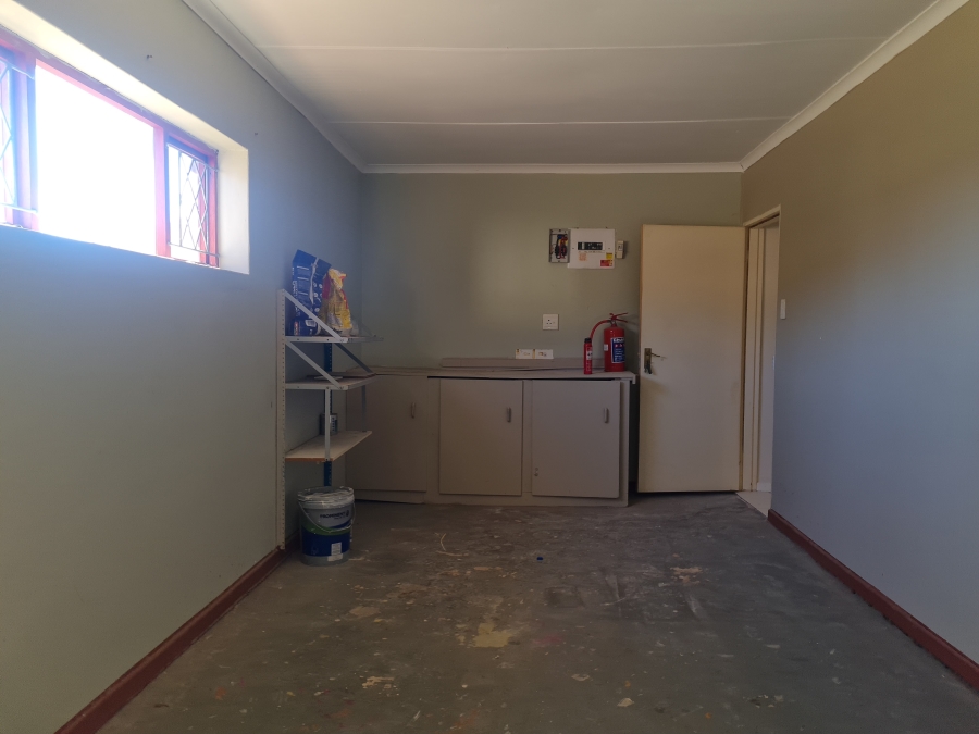 To Let 2 Bedroom Property for Rent in Wavecrest Eastern Cape